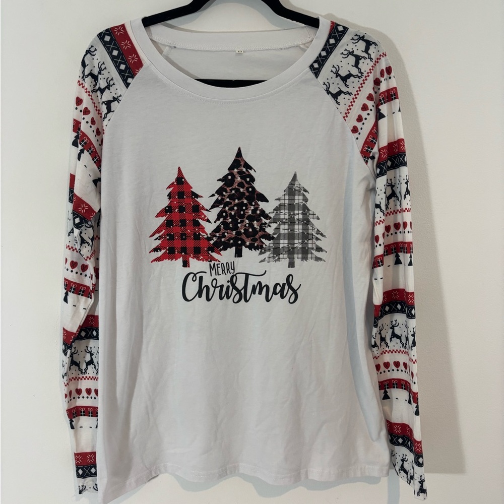 Women’s Medium Merry Christmas Long Sleeve Shirt Trees Casual White Winter